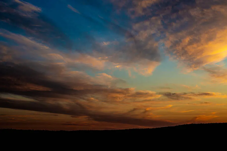 Der abendliche Himmel in bunten Farben.